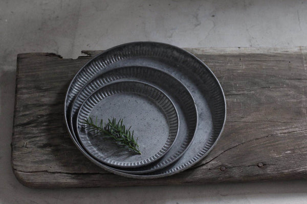 Vintage Classic Fluted Serving Tray - Rustic Edge