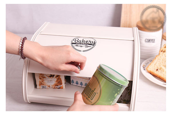 Retro Metal Bread box