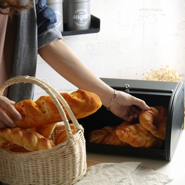 Retro Metal Bread box