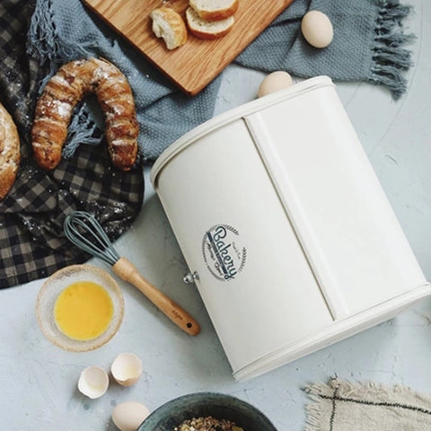 Retro Metal Bread box